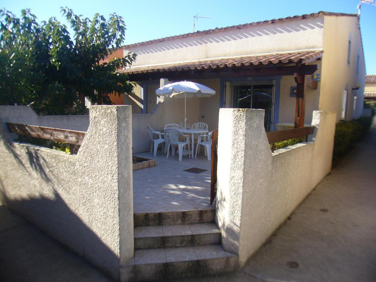Les Amandines Villa Agde Exterior photo