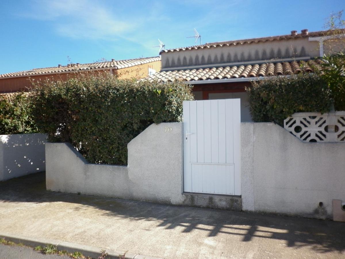 Les Amandines Villa Agde Exterior photo