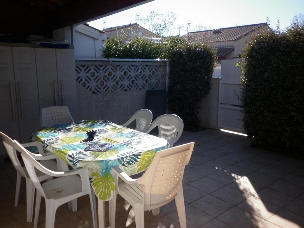 Les Amandines Villa Agde Exterior photo