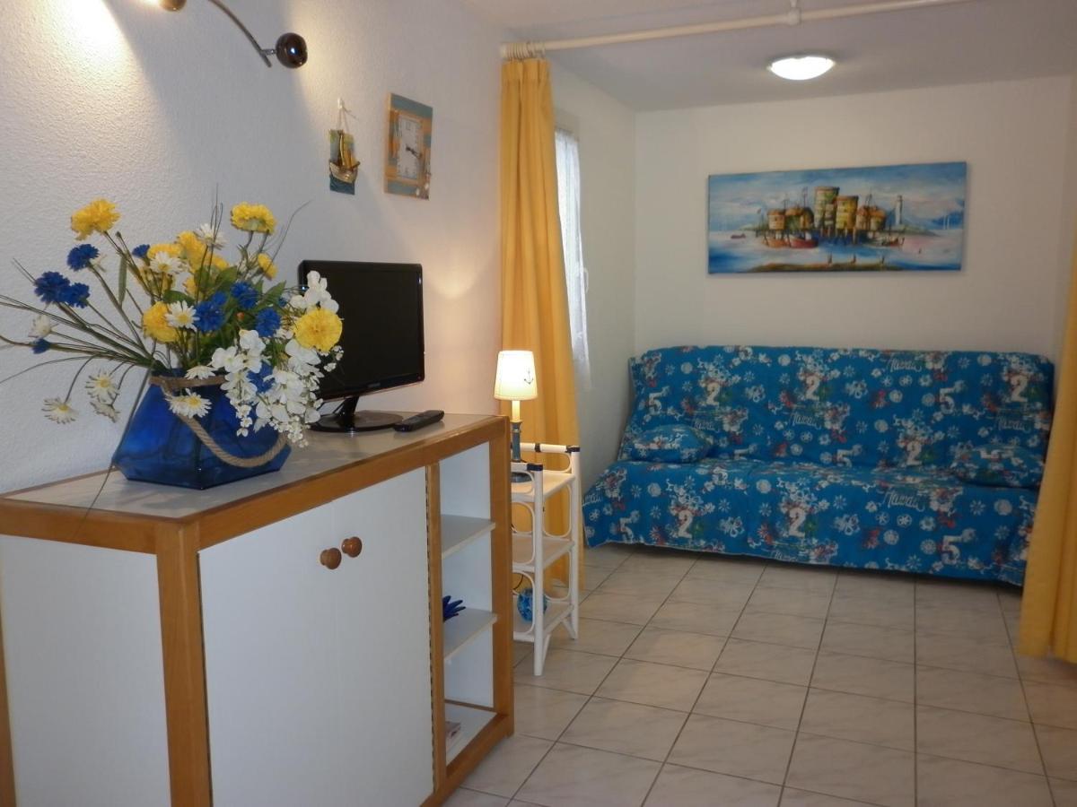 Les Amandines Villa Agde Exterior photo