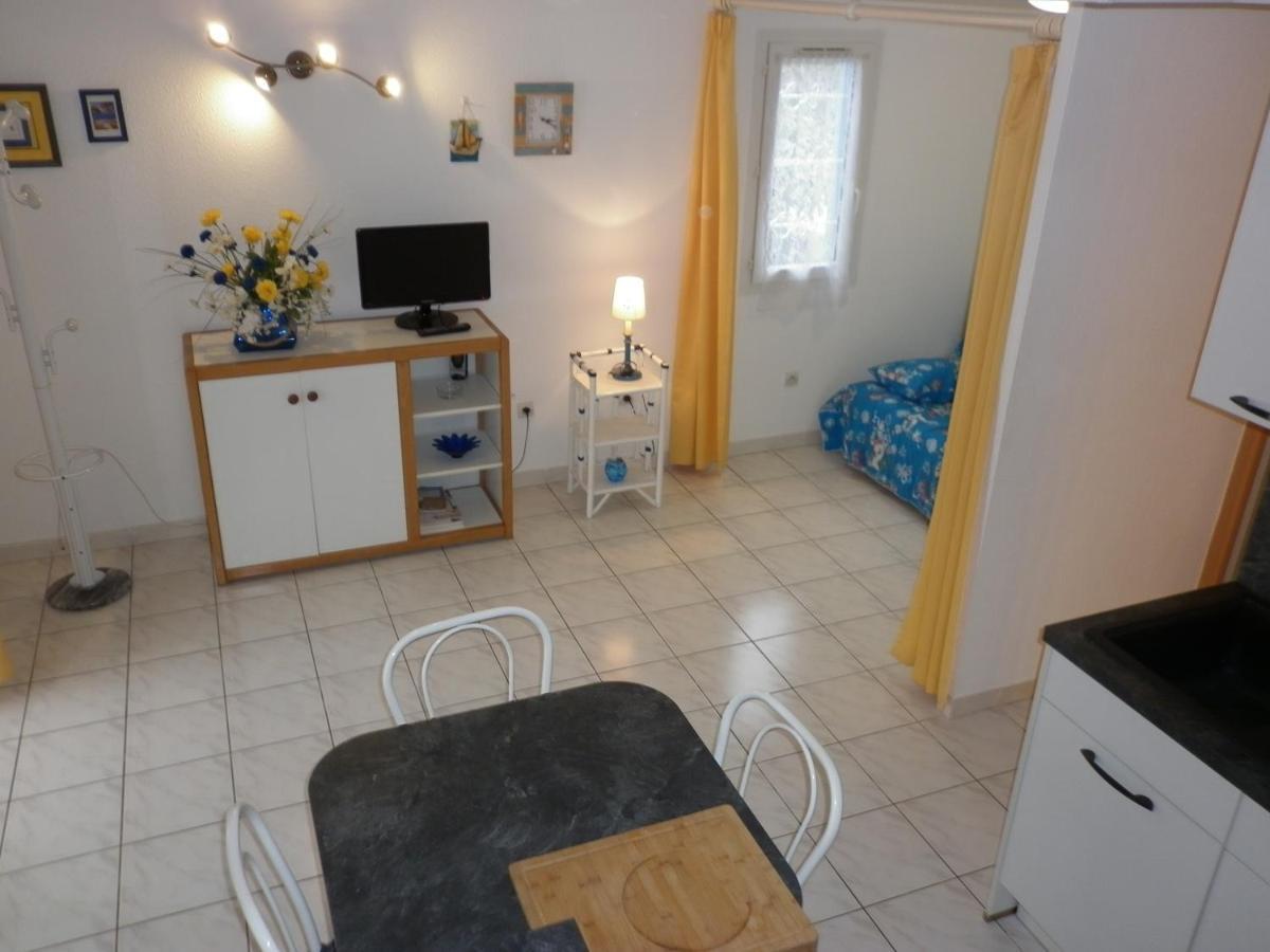 Les Amandines Villa Agde Exterior photo